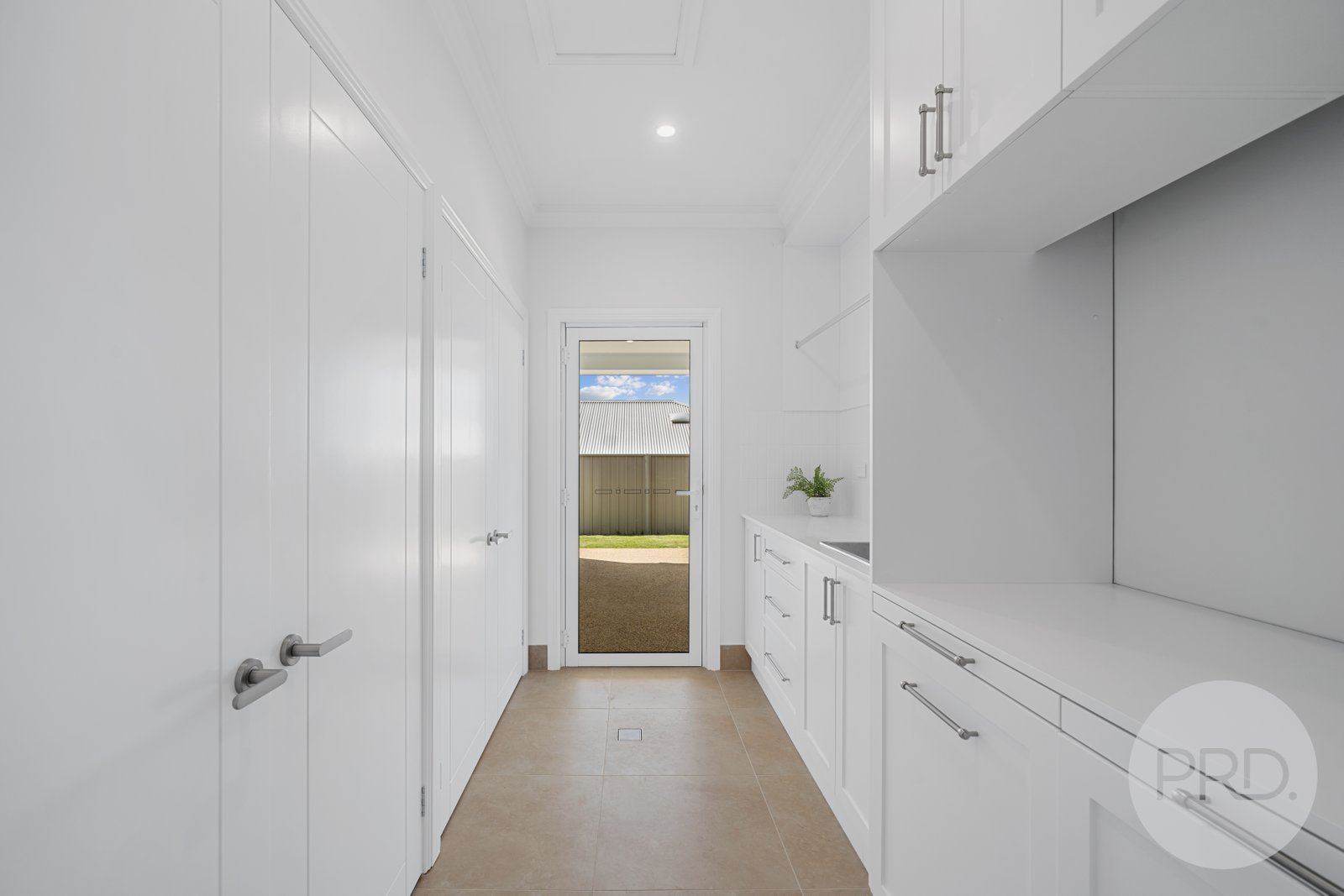 9 Nolan Street LLOYD 17