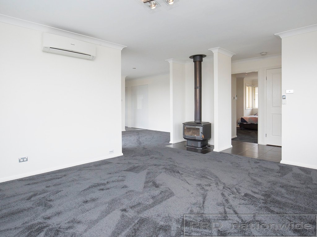 9 Norwich Avenue RAWORTH 11