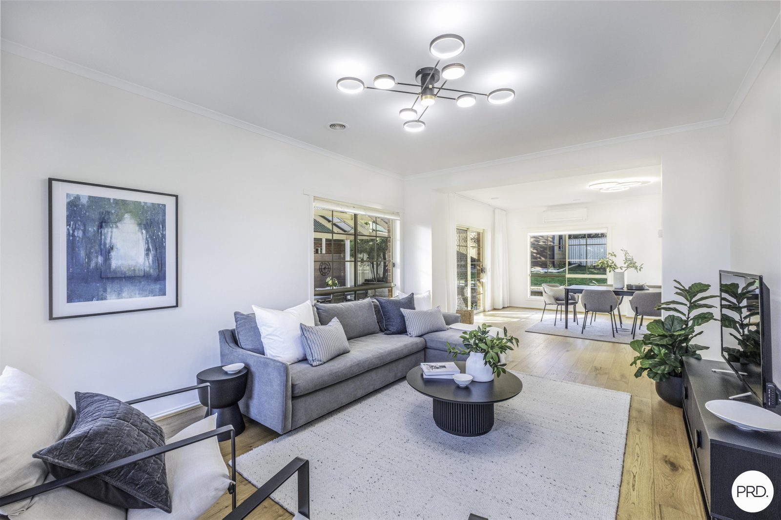 9 Oakbank Drive MOUNT HELEN 3