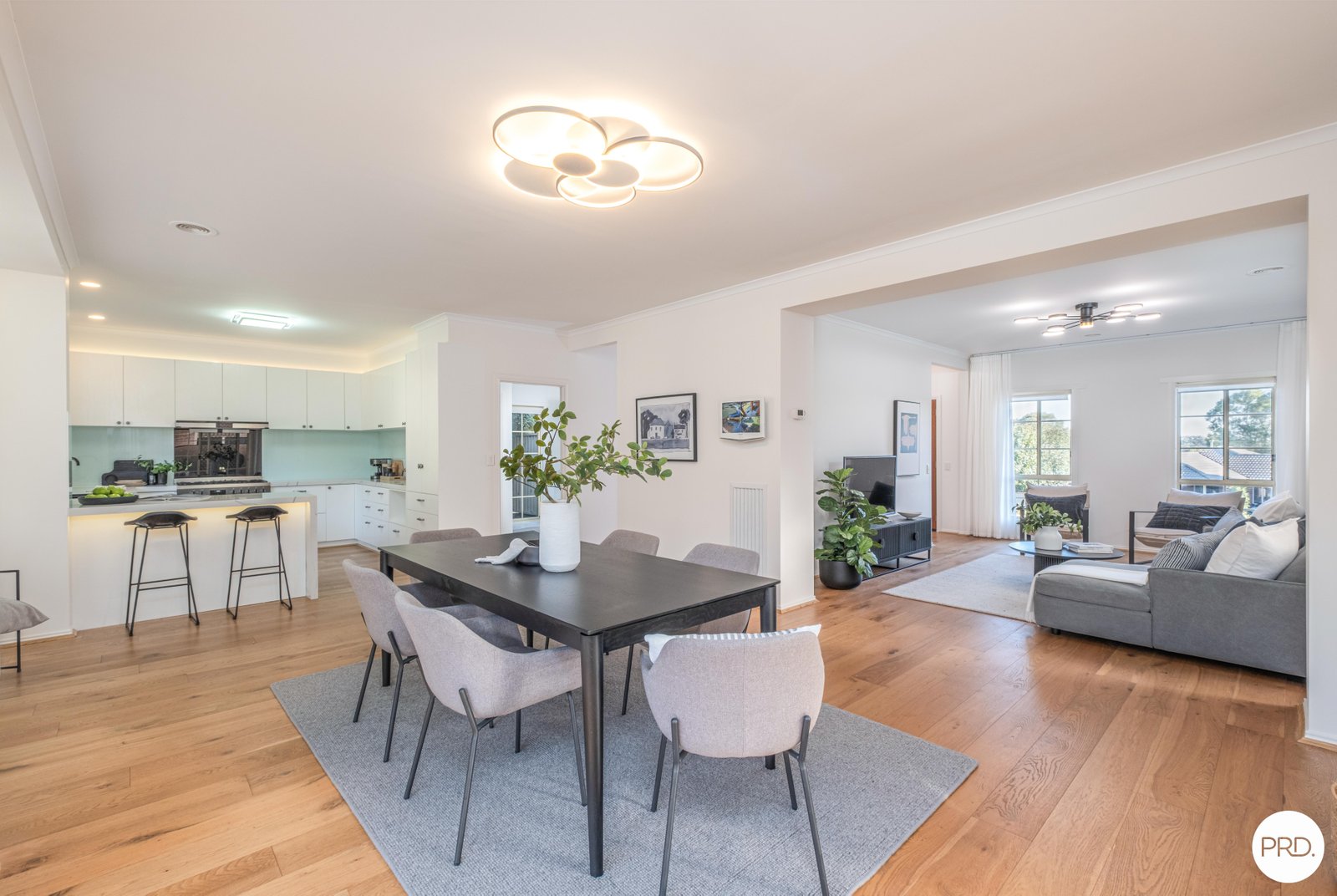 9 Oakbank Drive MOUNT HELEN 4