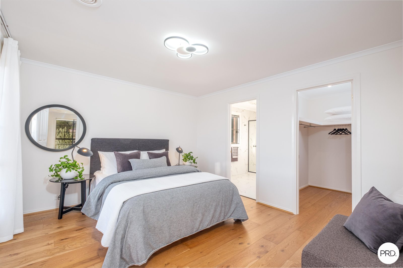 9 Oakbank Drive MOUNT HELEN 10