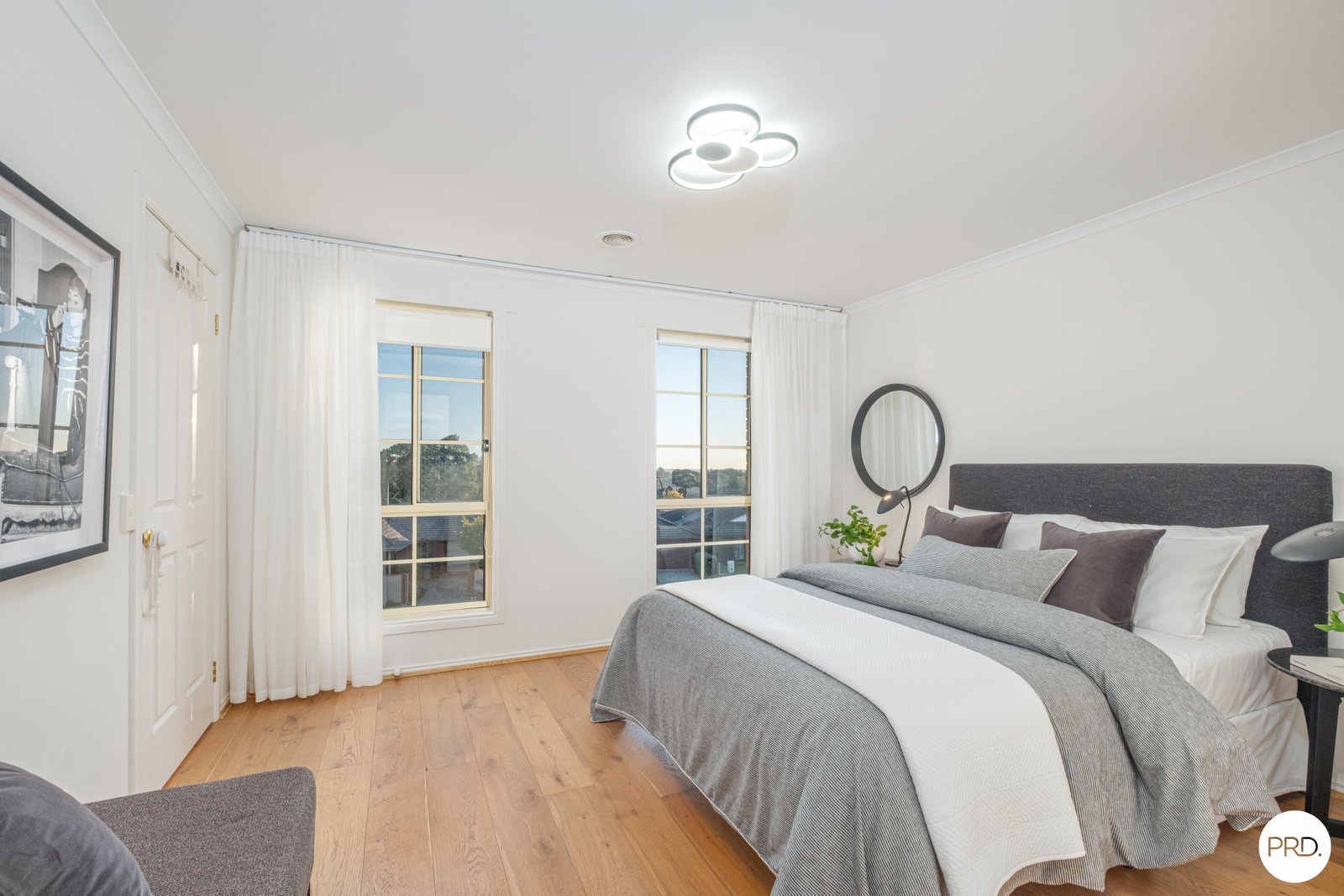 9 Oakbank Drive MOUNT HELEN 11