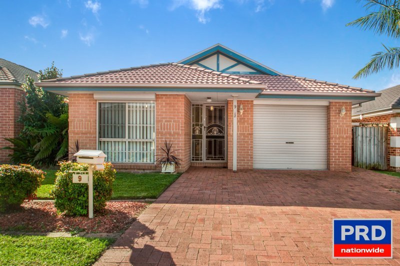 9 Oakwood Place HORSLEY 1