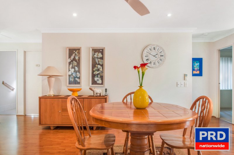 9 Oakwood Place HORSLEY 5