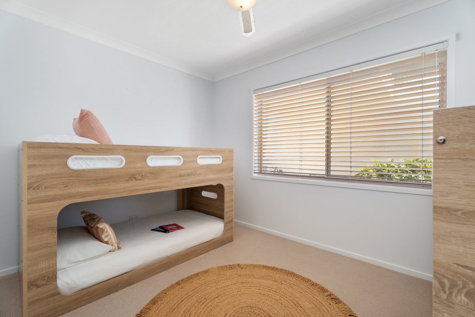 9 Ocean Street FISHERMANS BAY 20