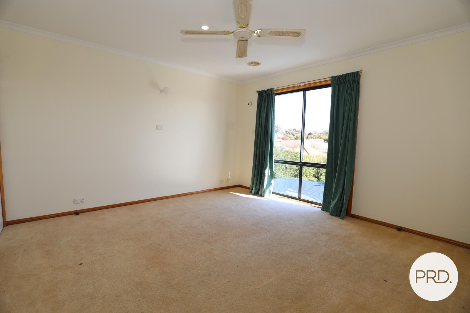 9 Oldershaw Court NICHOLLS 7