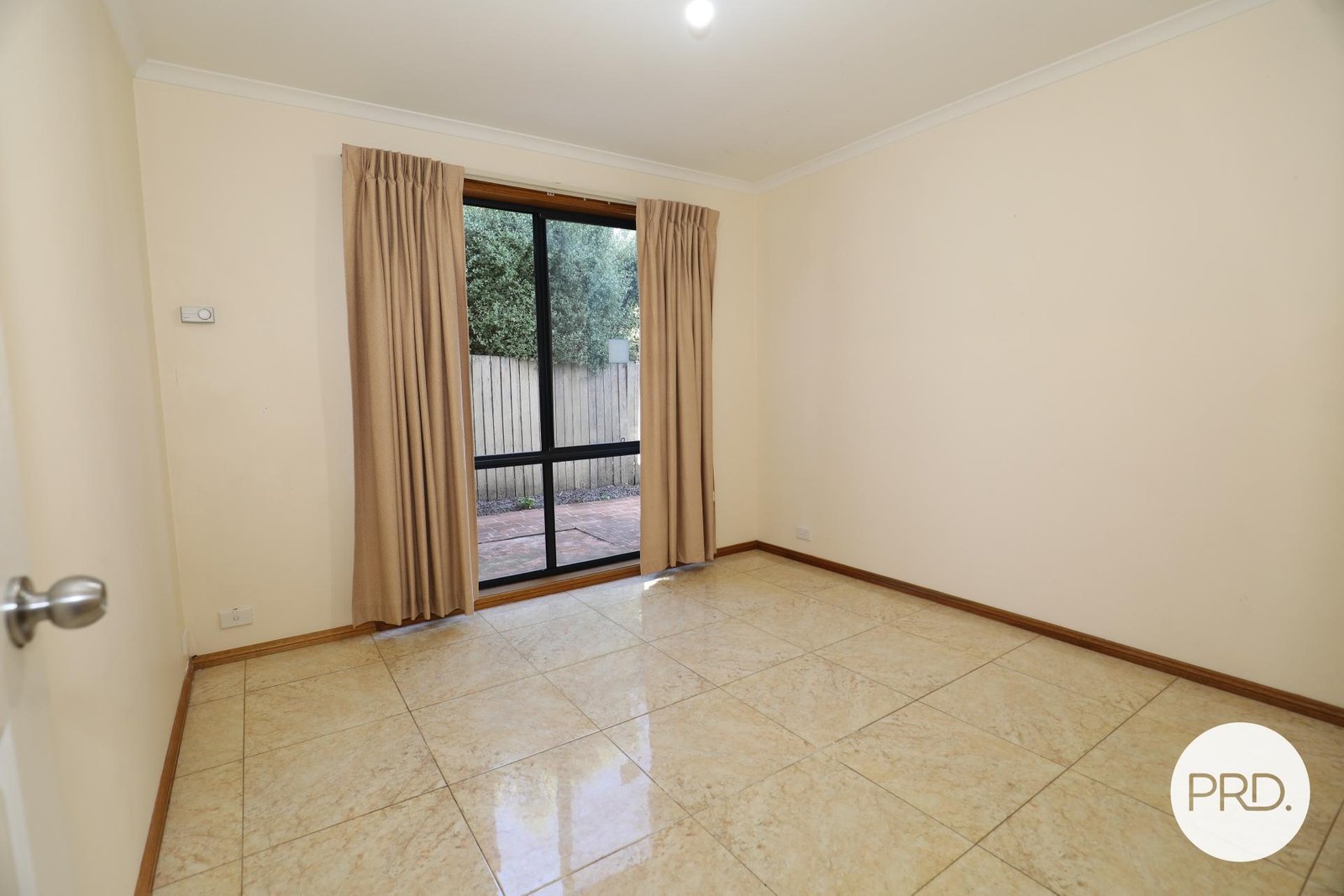 9 Oldershaw Court NICHOLLS 8