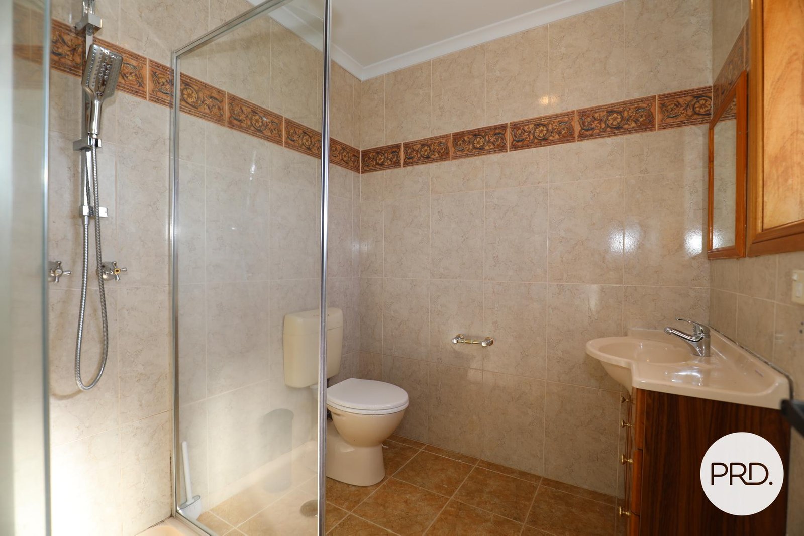 9 Oldershaw Court NICHOLLS 10