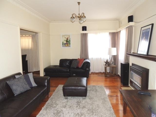 Gallery: 9 Oswald Thomas Avenue