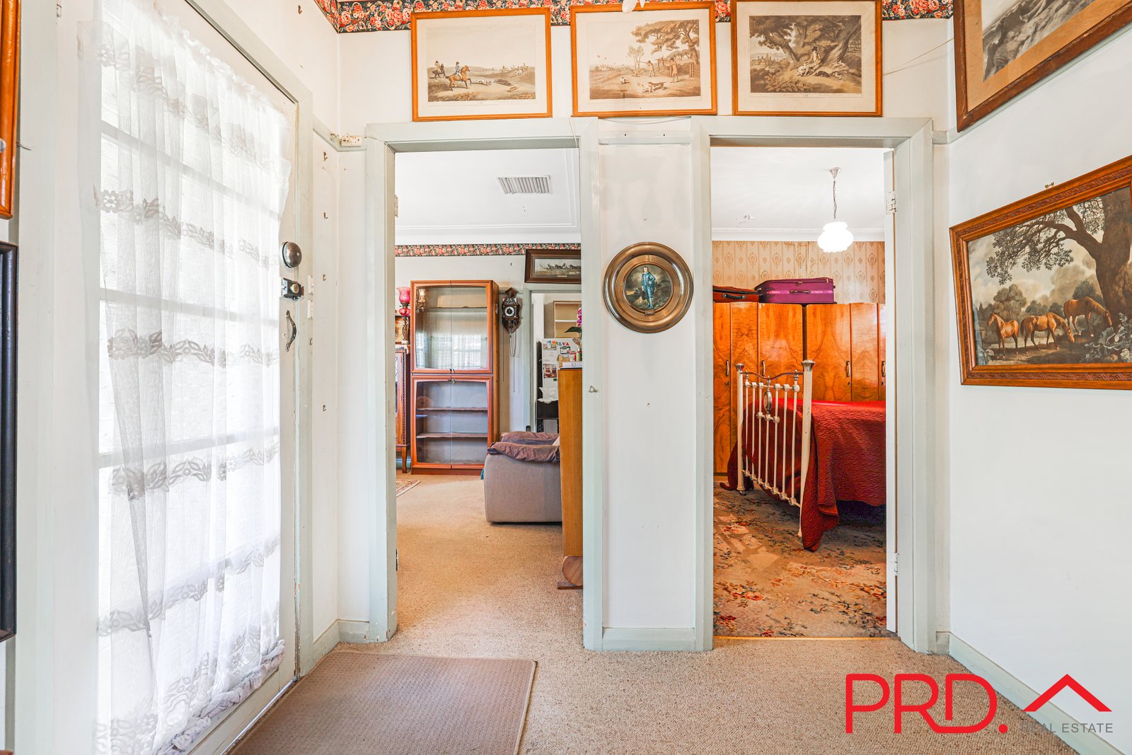 9 Oxley Street TAMWORTH 4