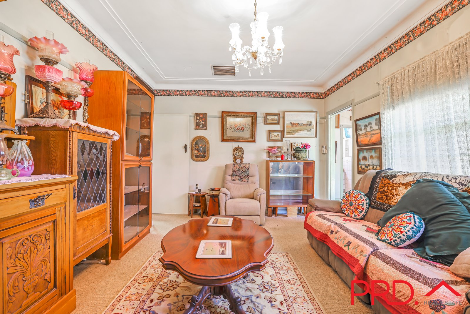 9 Oxley Street TAMWORTH 8