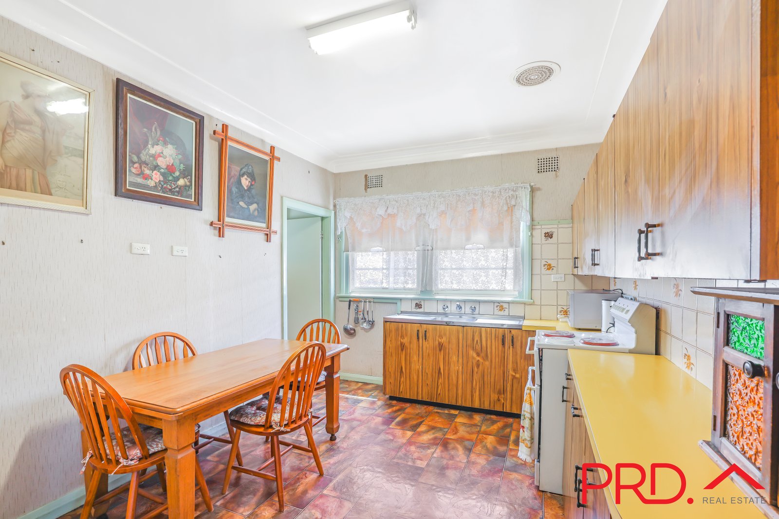 9 Oxley Street TAMWORTH 10