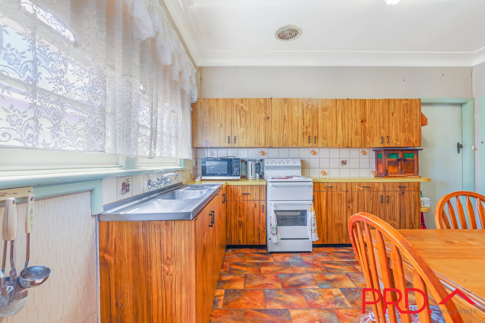 9 Oxley Street TAMWORTH 11