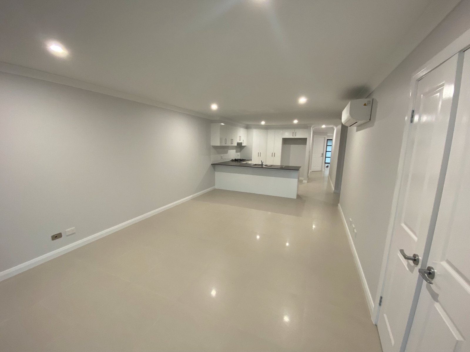 9 Palomino Place TAMWORTH 8