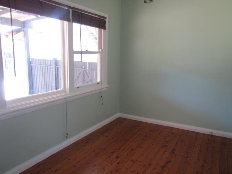 9 Patrick Street TAMWORTH 5