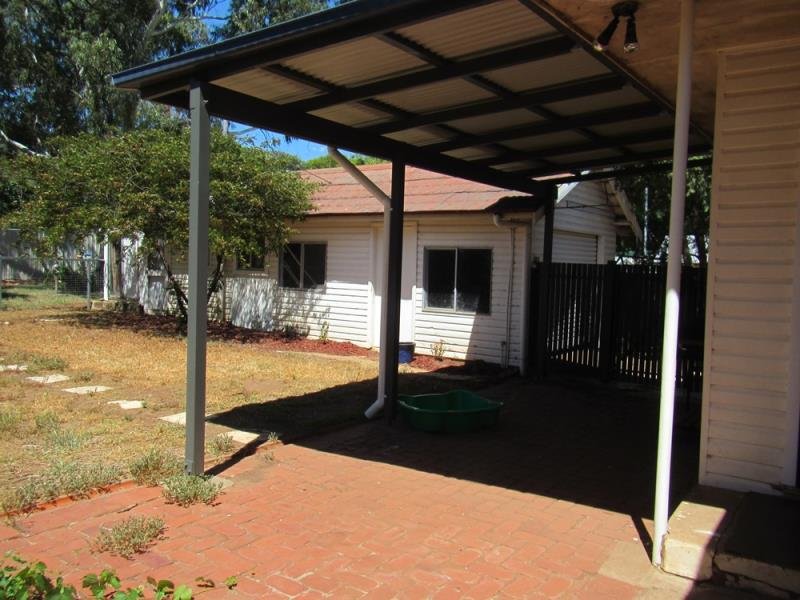 9 Patrick Street TAMWORTH 8