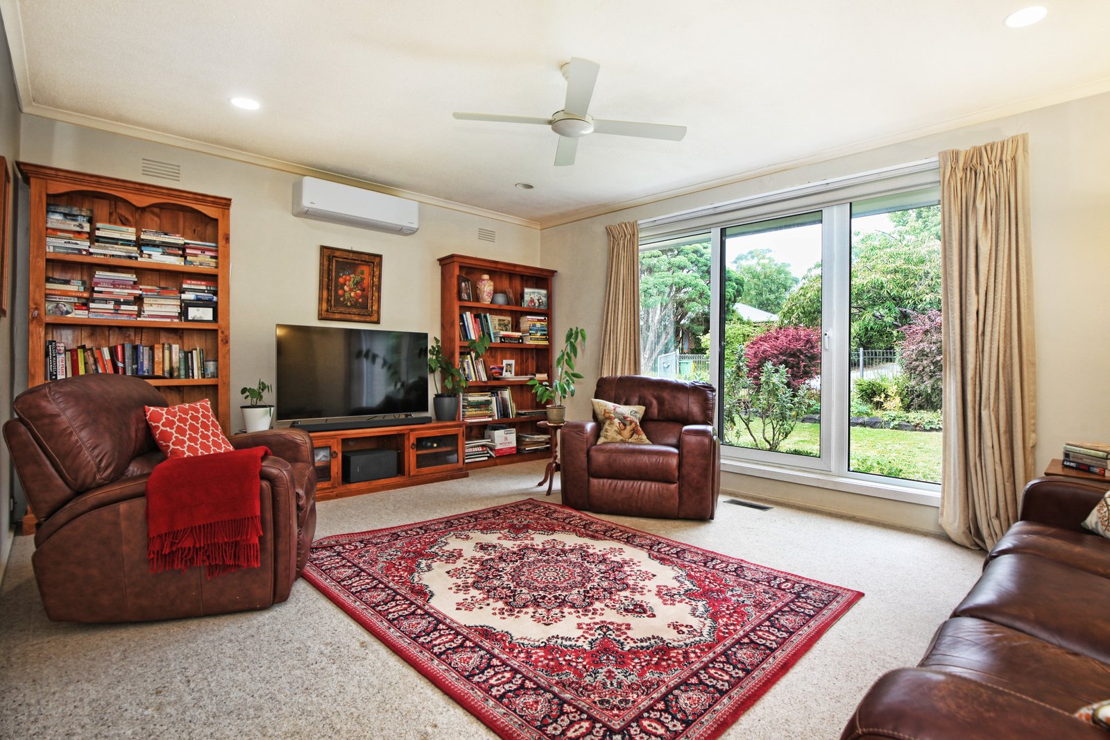 Real Estate and Property in 9 Peter Godden Drive, Woodend, VIC