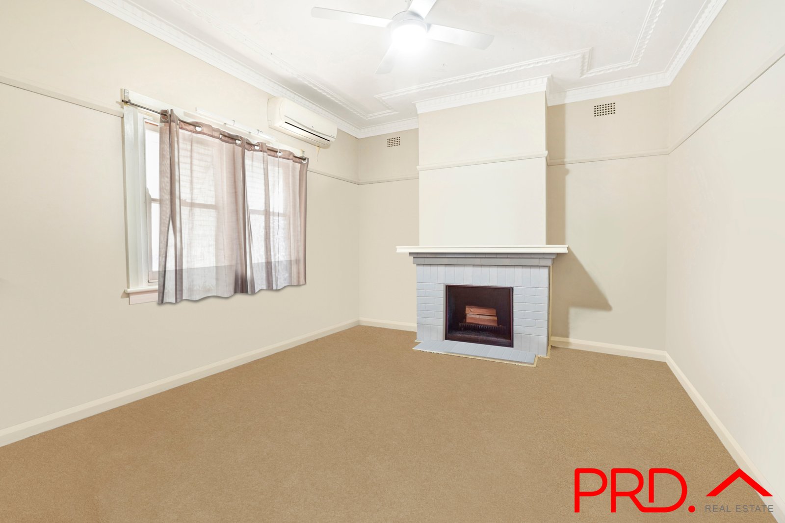 9 Phillip Street TAMWORTH 4