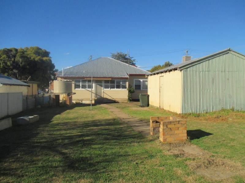 9 Phillip Street TAMWORTH 8