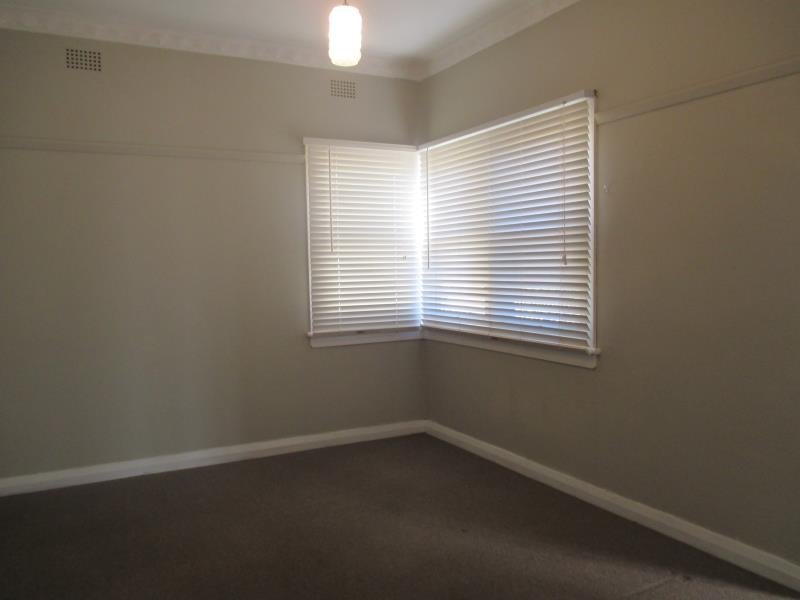 9 Phillip Street TAMWORTH 6