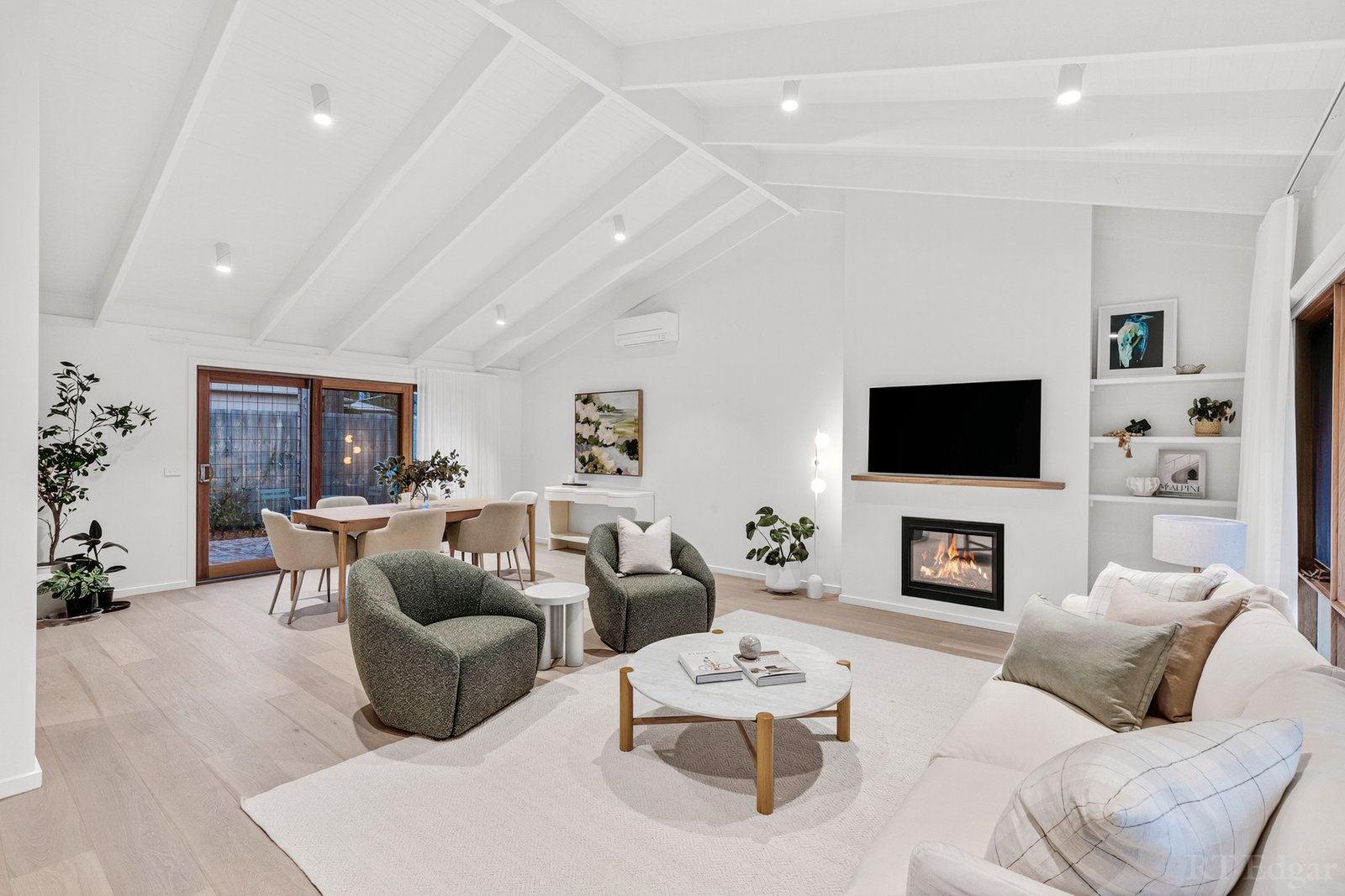 Real Estate and Property in 9 Pico Avenue, Point Lonsdale, VIC