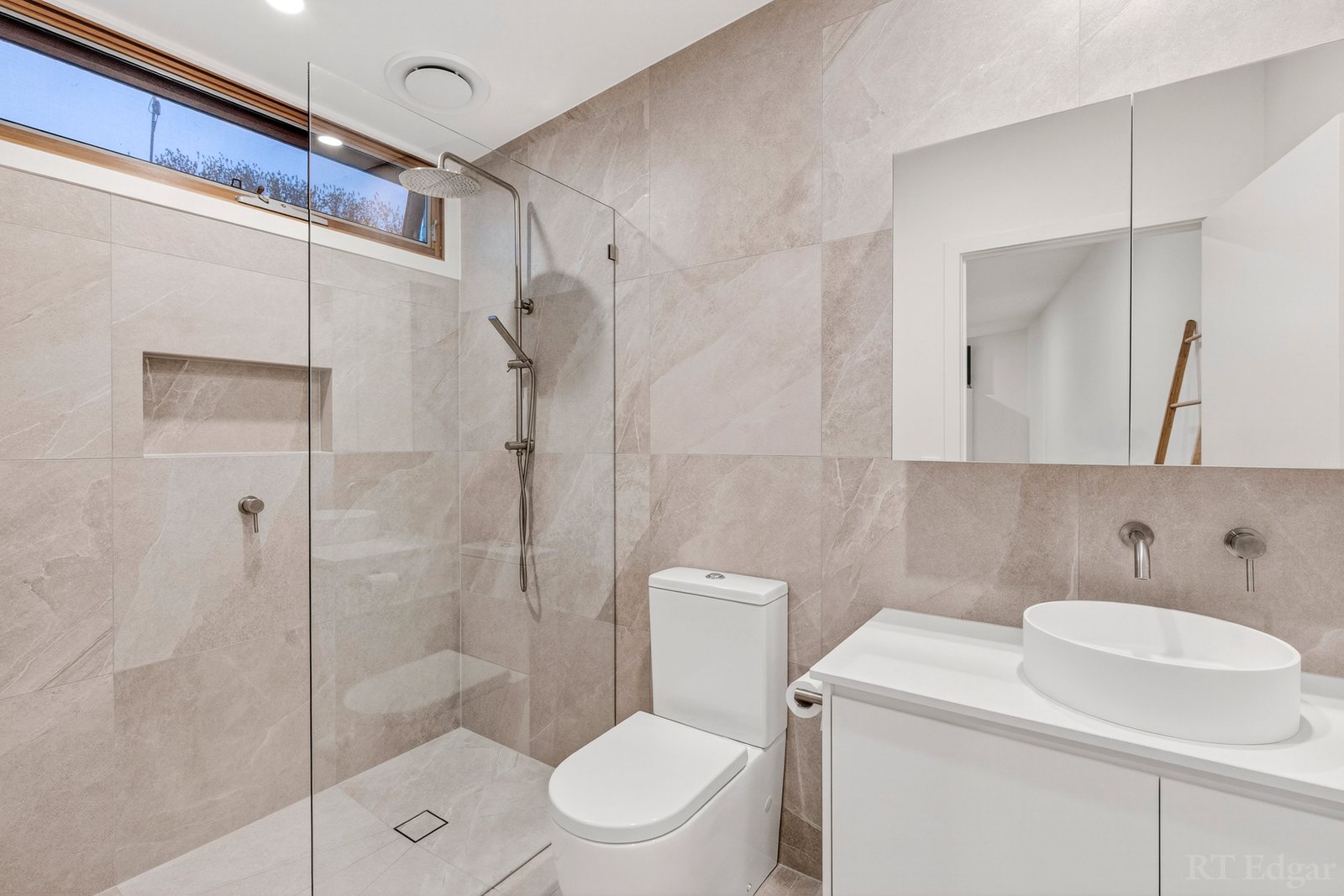 Real Estate and Property in 9 Pico Avenue, Point Lonsdale, VIC