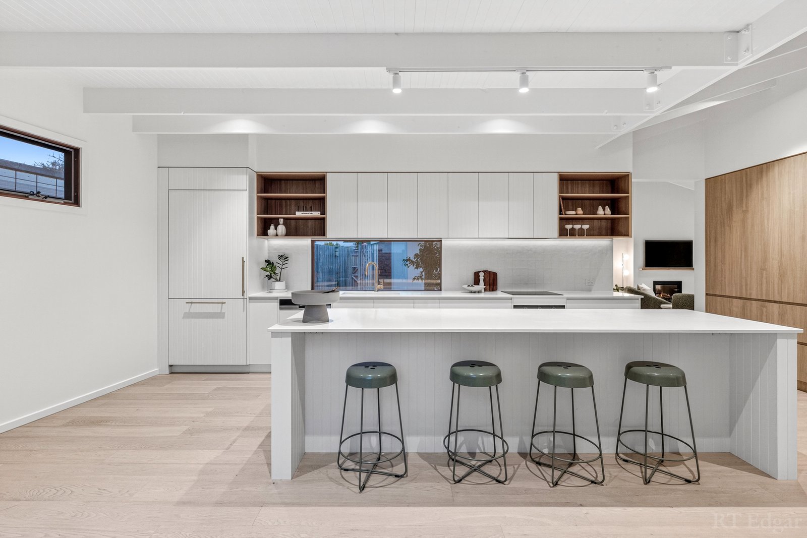 Real Estate and Property in 9 Pico Avenue, Point Lonsdale, VIC