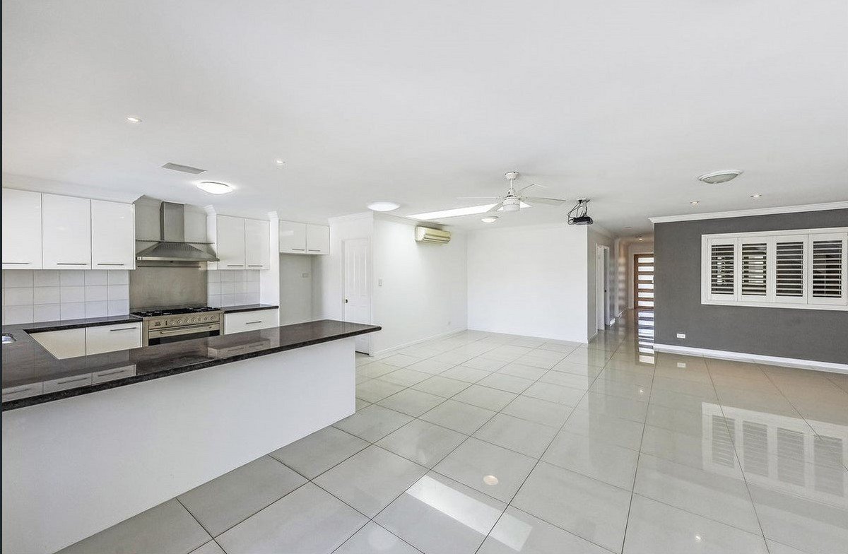 9 Pisa Court Surfers Paradise 3
