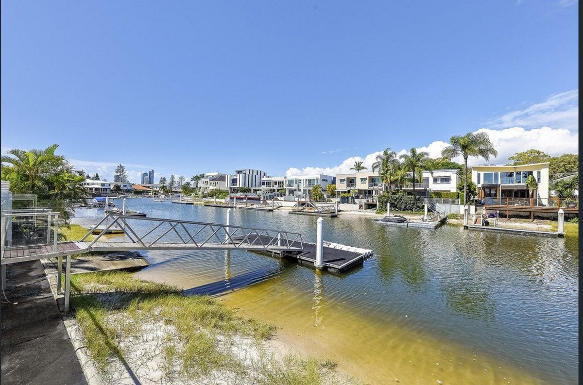 9 Pisa Court Surfers Paradise 7