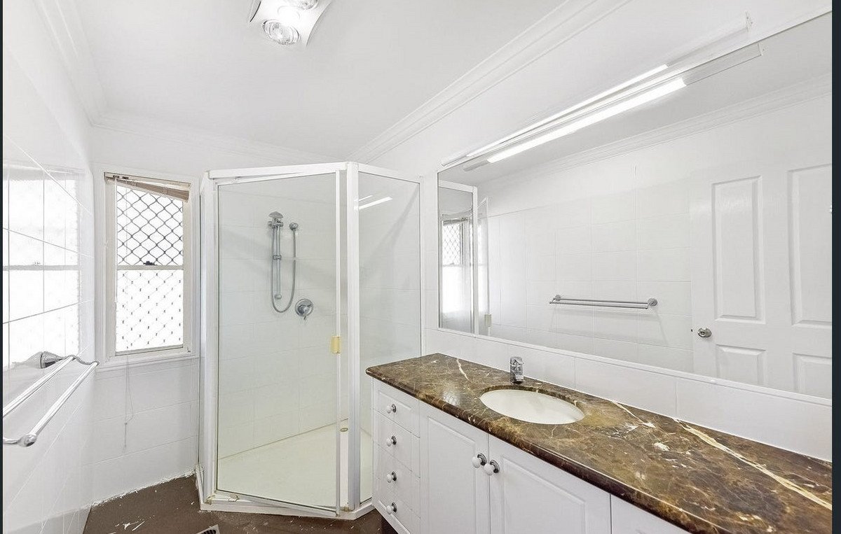 9 Pisa Court Surfers Paradise 10