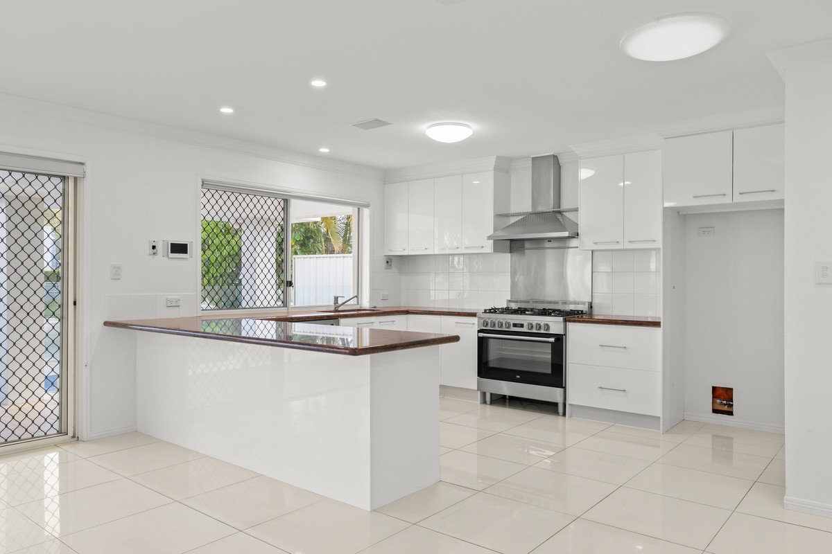 9 Pisa Court Surfers Paradise 1