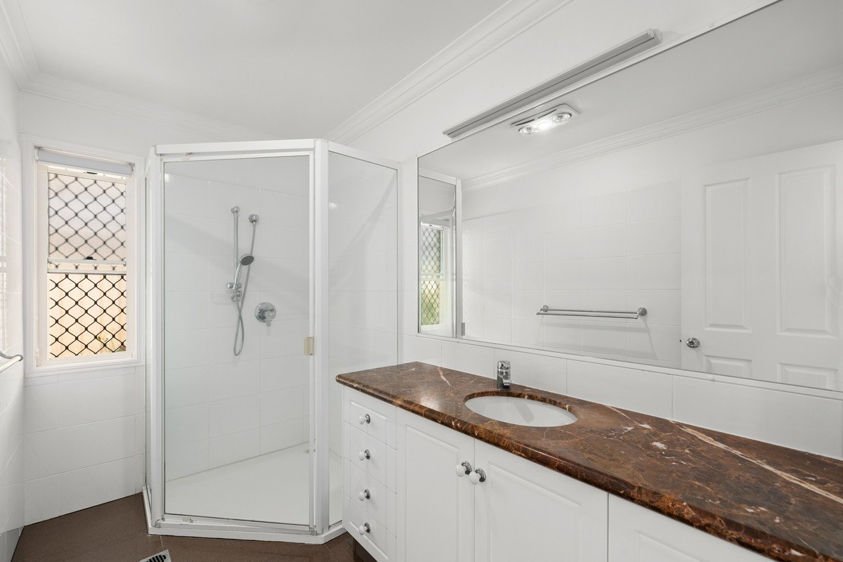 9 Pisa Court Surfers Paradise 15