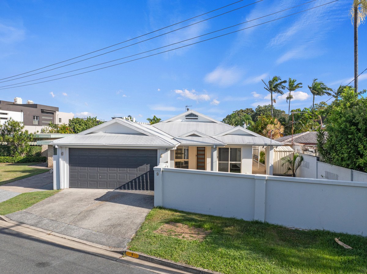 9 Pisa Court Surfers Paradise 18