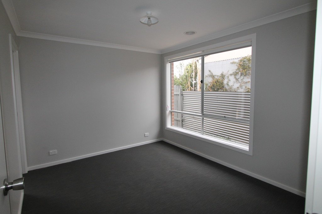 9 Pozieres Place SEBASTOPOL 5