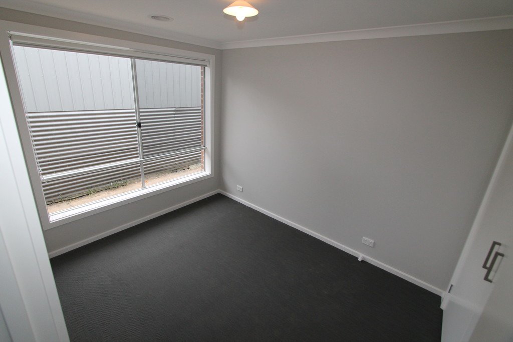 9 Pozieres Place SEBASTOPOL 8