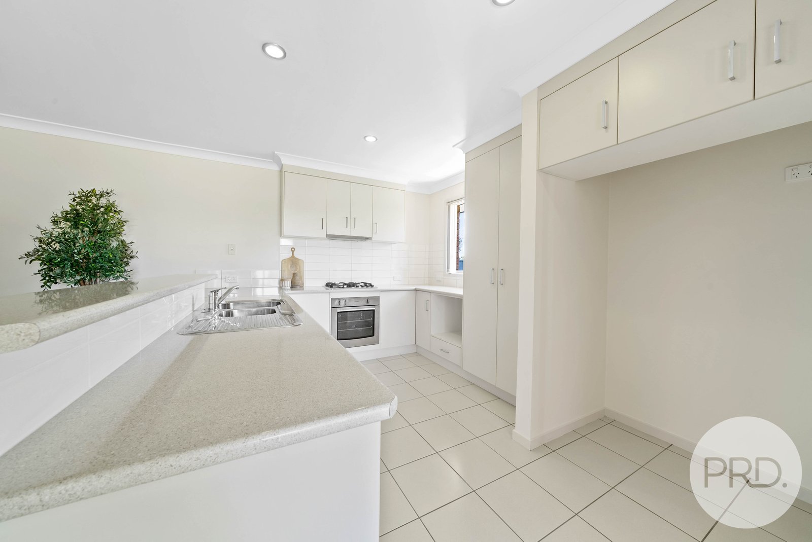 9 Quandong Place FOREST HILL 6