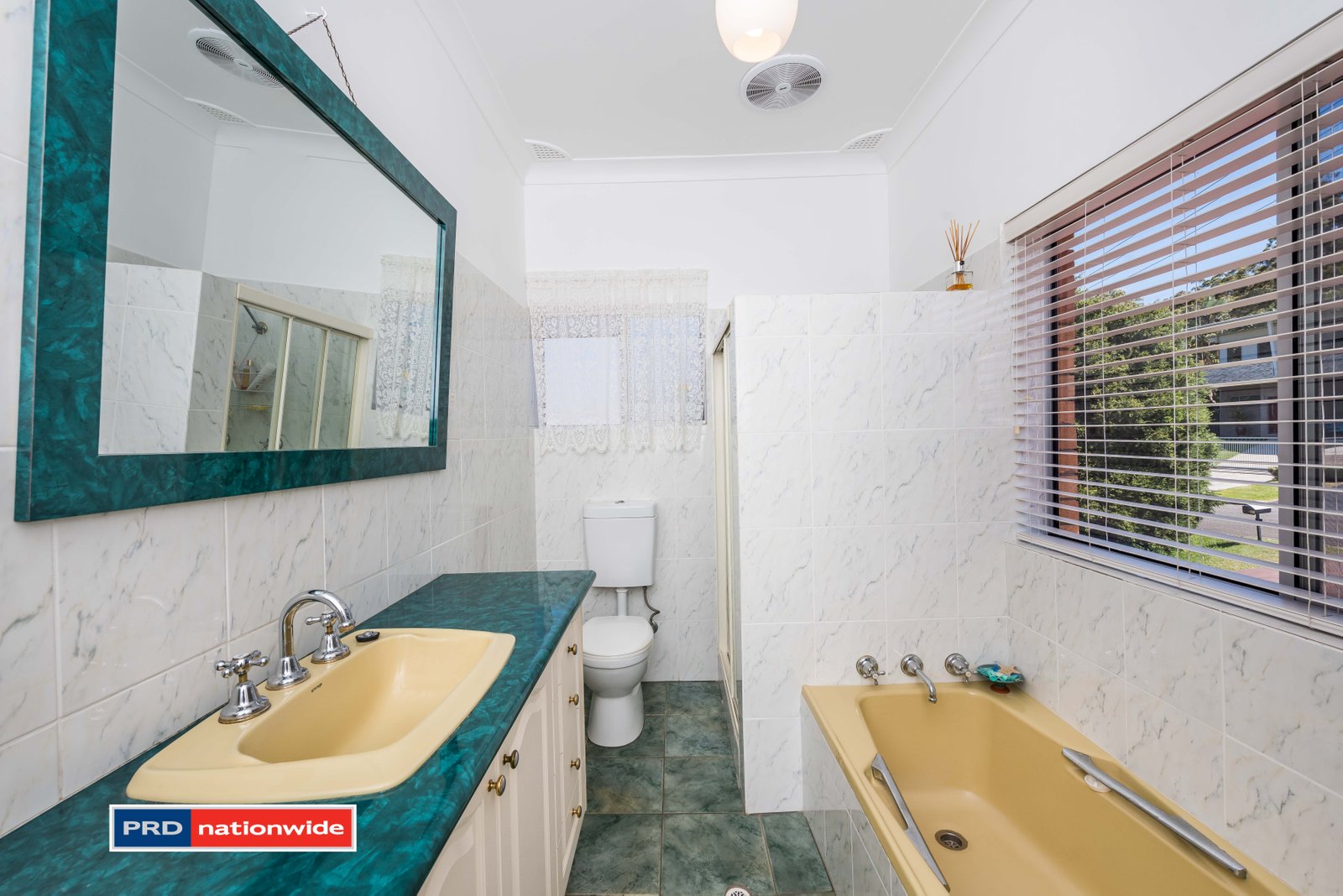 9 Raymond Avenue SALAMANDER BAY 24