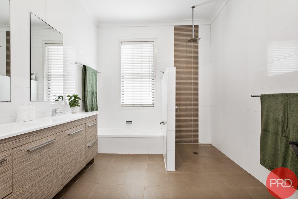 9 Raymond Terrace Road EAST MAITLAND 13