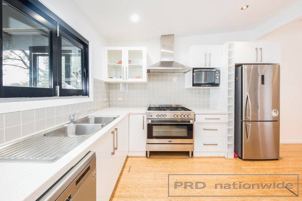9 Raymond Terrace Road EAST MAITLAND 5