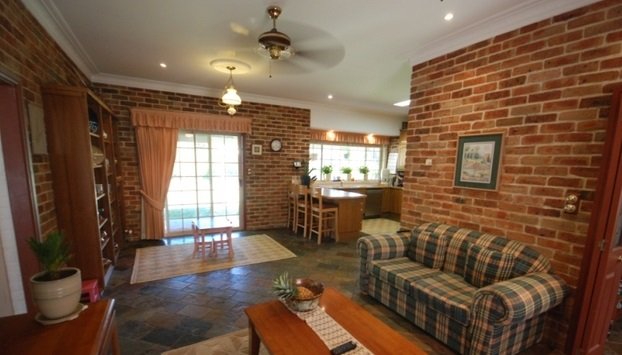 9 Reardon Street BUNGENDORE 4