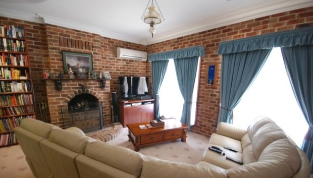 9 Reardon Street BUNGENDORE 5