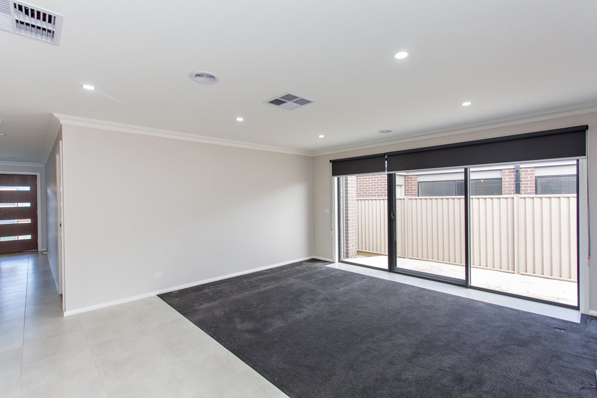 Gallery: 9 Red Robin Avenue