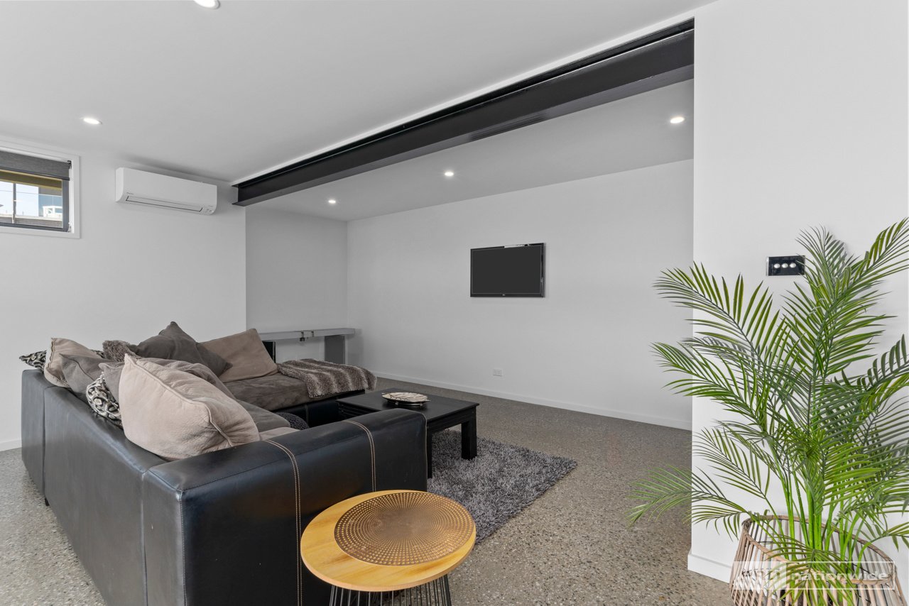 9 Regatta Place TRANMERE 8