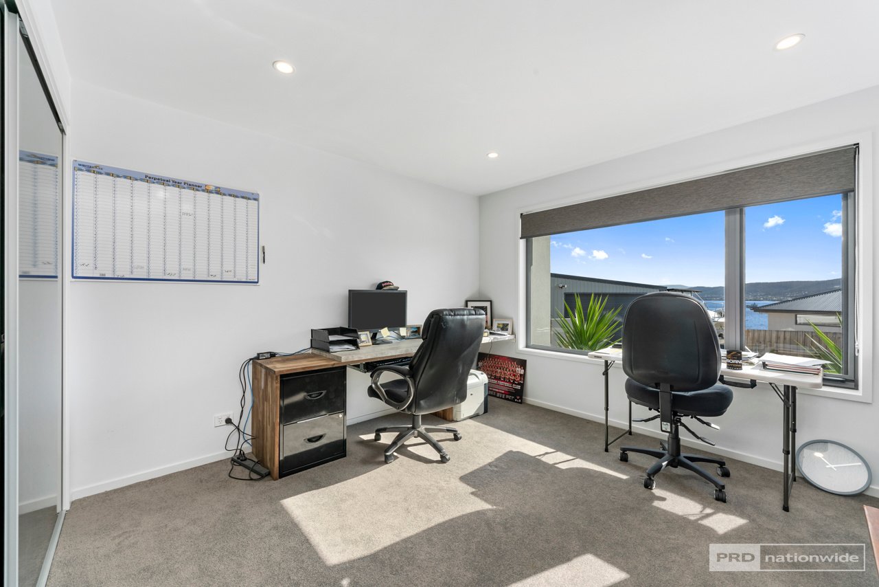 9 Regatta Place TRANMERE 10