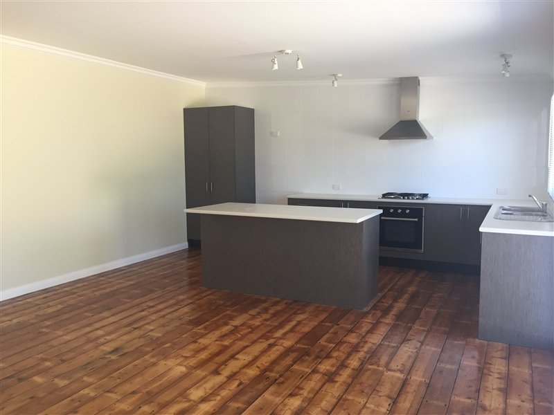 9 Reverie Street LONG GULLY 2