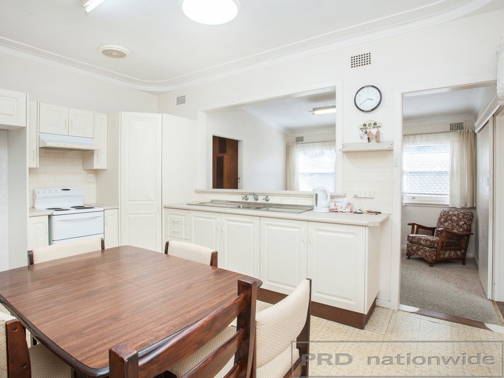9 Richardson Road EAST MAITLAND 2