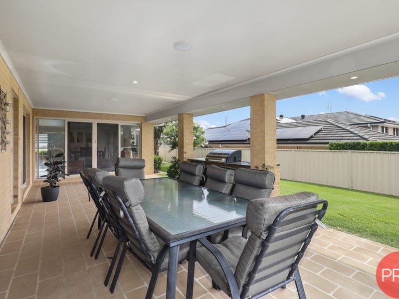 9 Riley James Drive RAWORTH 18