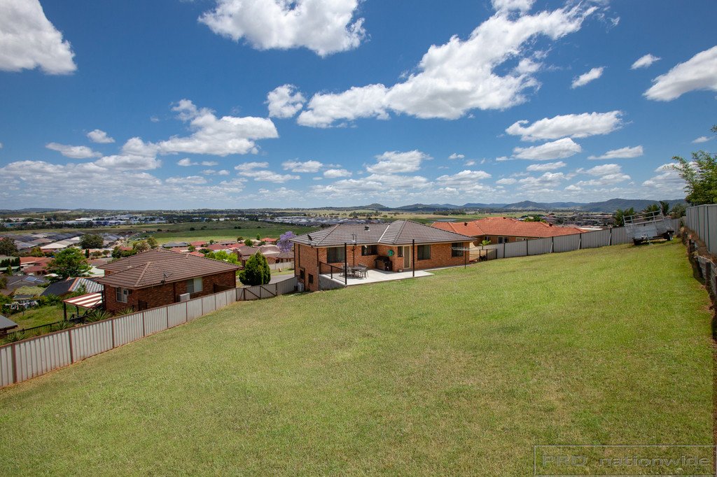 9 Robert Close RUTHERFORD 23