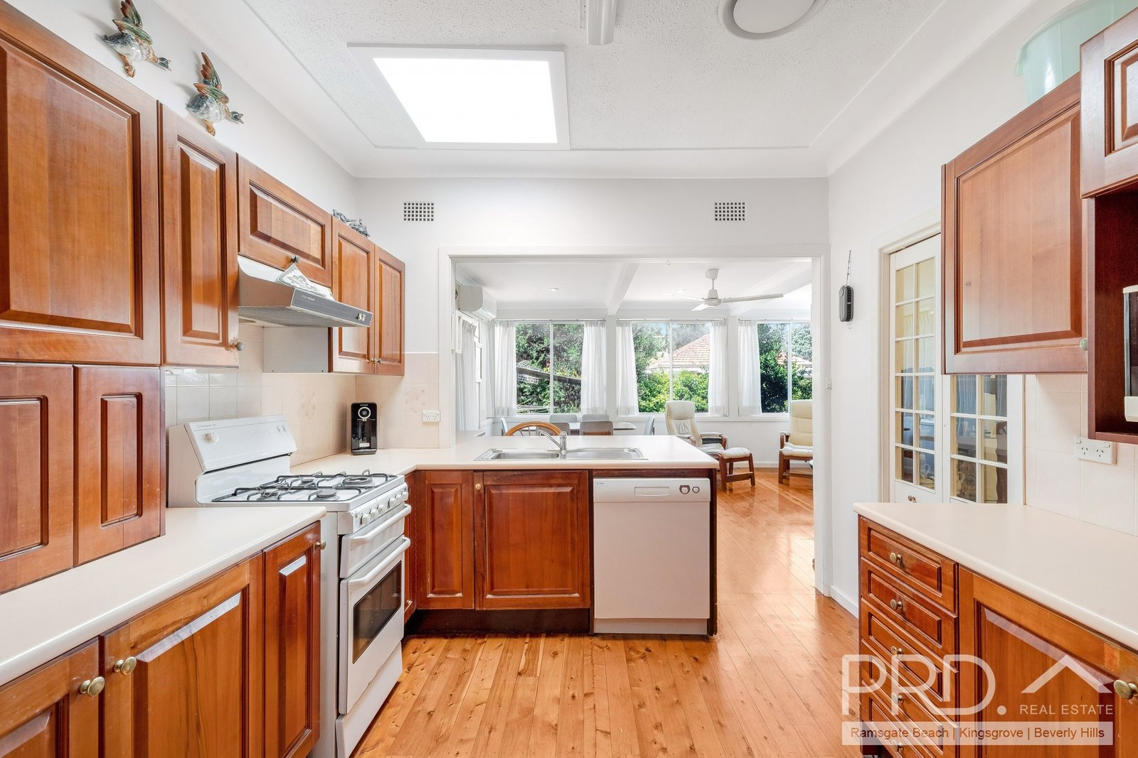 9 Roseanne Avenue ROSELANDS 3