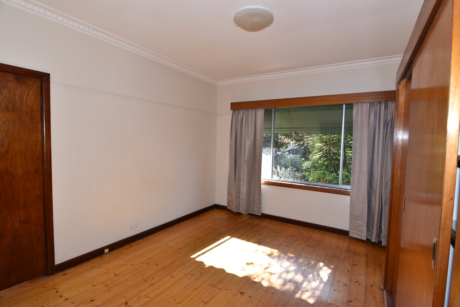 Gallery: 9 Roslyn Road